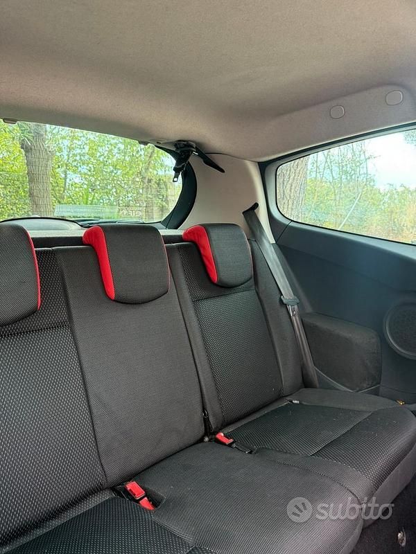 Usata Renault Clio II Rip Curl 68 CV (50 kW) 2008 Grigio Utilitaria