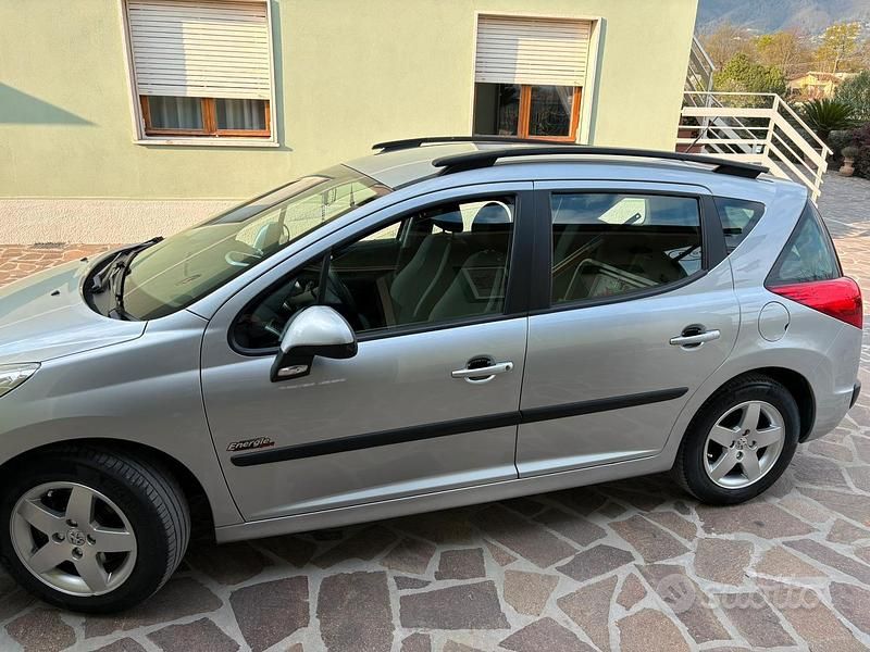 Usata Peugeot 207 75 CV (55 kW) 2009 Grigio Station wagon