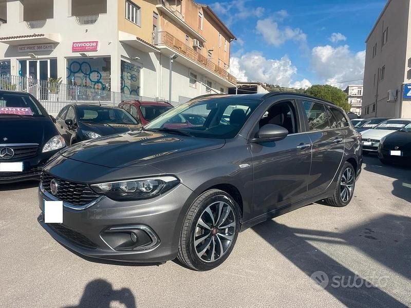 Grigio Usata 2020 Fiat Tipo Lounge Station wagon | 10.500 € (Buon prezzo) - Immagine 1/4