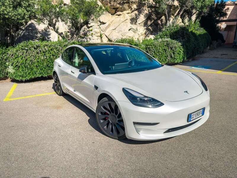 Bianco Usata 2021 Tesla Model 3 Performance Tre volumi | 30.000 € - Immagine 1/4