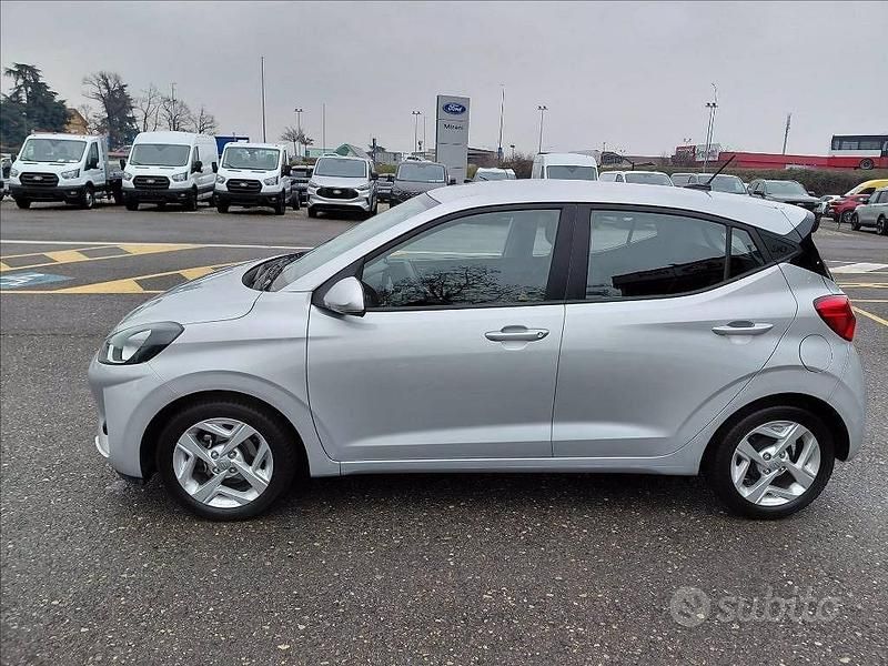 Usata Hyundai i10 65 CV (47 kW) 2022 Grigio Utilitaria