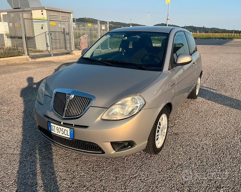 Usata 2009 Lancia Ypsilon Due volumi | 2999 € (Buon prezzo) - Immagine 1/4