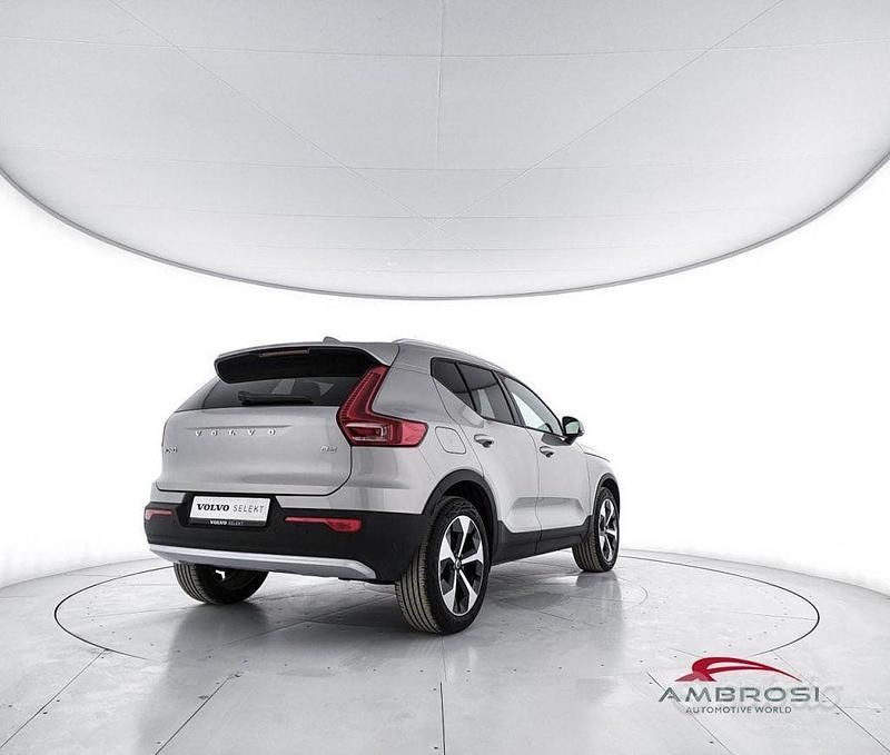 Usata Volvo XC40 Core 163 CV (119 kW) 2025 Grigio SUV