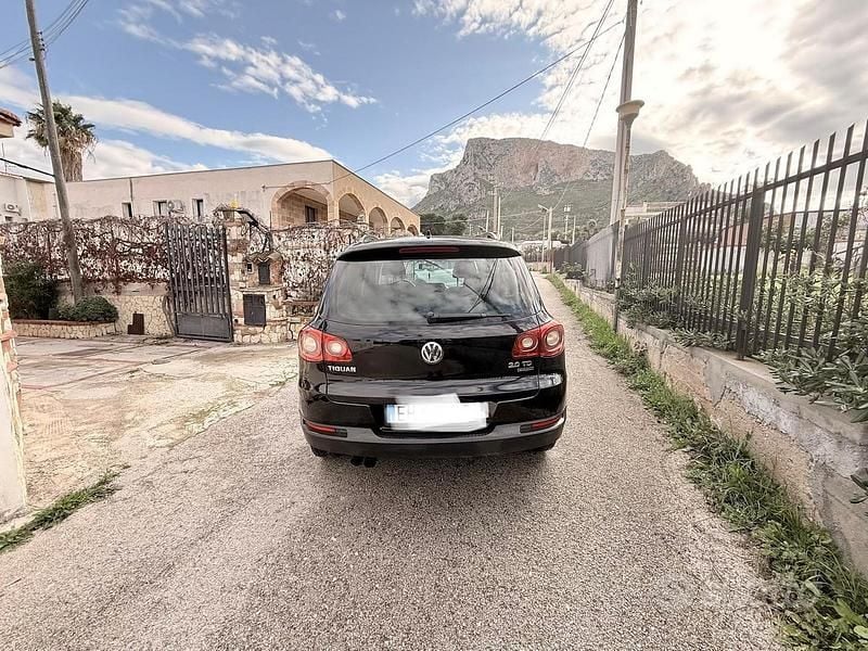 Usata VW Tiguan 140 CV (102 kW) 2011 Nero SUV