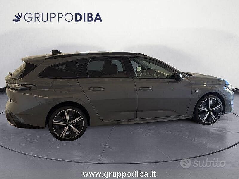 Usata Peugeot 308 GT 130 CV (95 kW) 2024 Grigio Station wagon