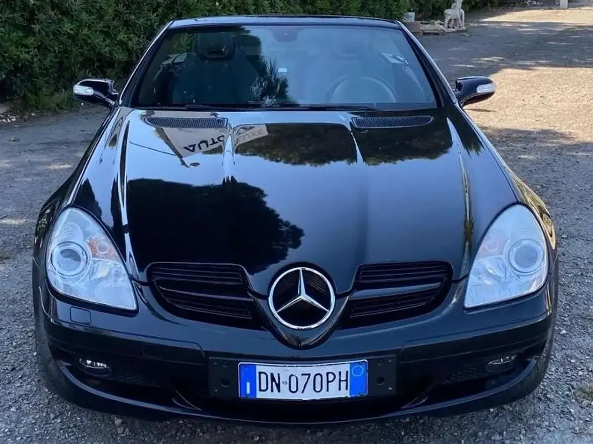 Usata Mercedes SLK200 Chrome 163 CV (119 kW) 2007 Nero Cabrio