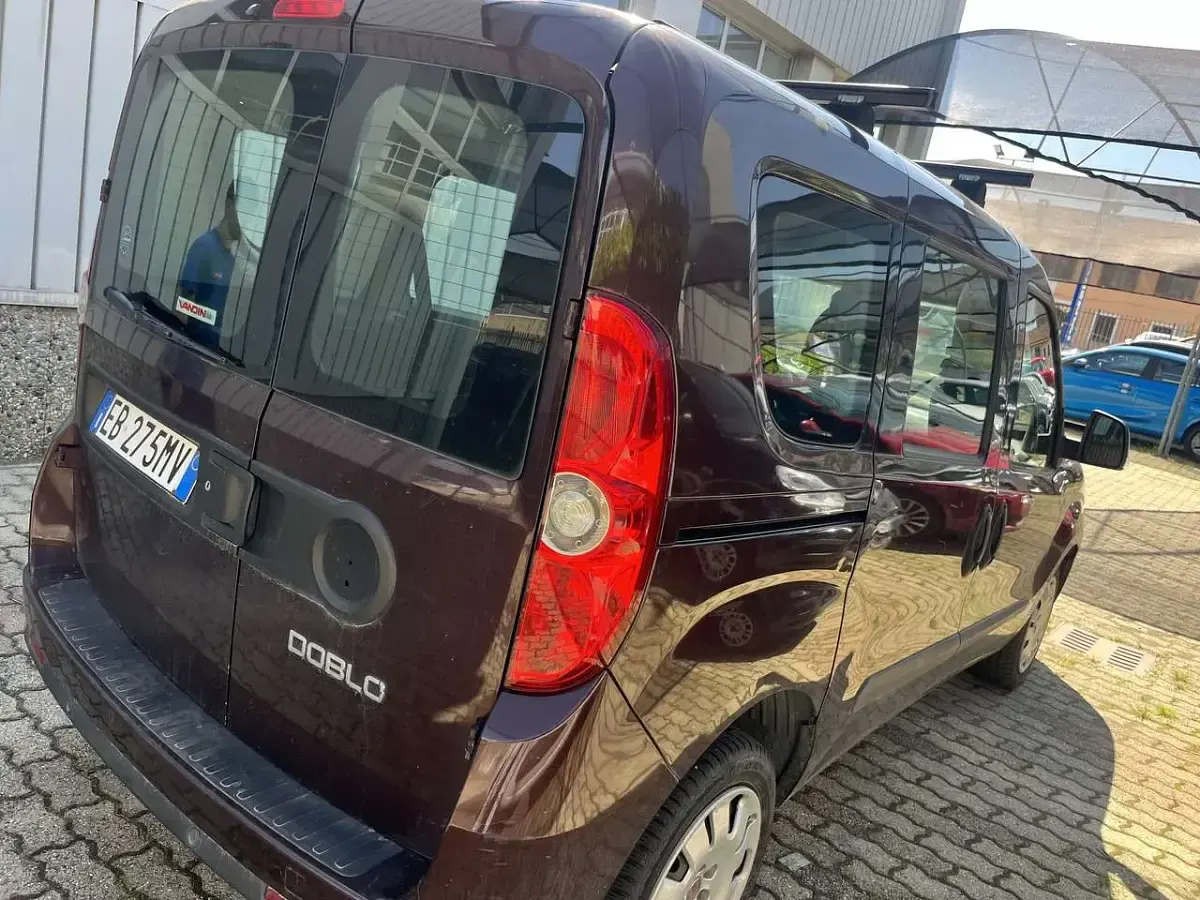 Usata Fiat Doblò Emotion 135 CV (99 kW) 2010 Other Monovolume