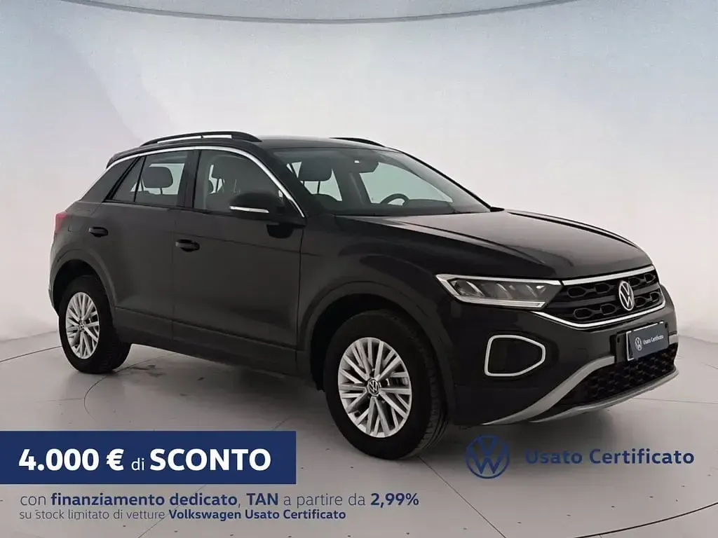 Usata VW T-Roc Life 150 CV (110 kW) 2024 Deep black perlato SUV