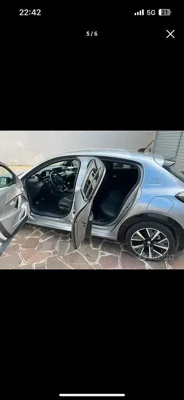 Usata Peugeot 208 GT-line 101 CV (74 kW) 2020 Utilitaria