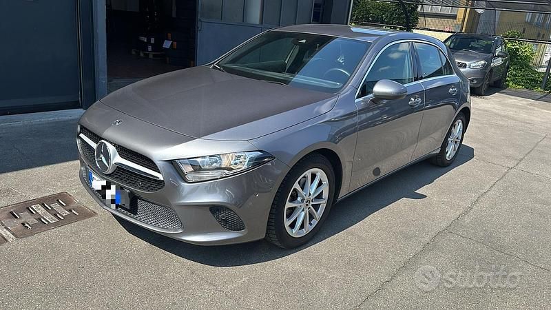 Usata Mercedes A160 Premium 109 CV (80 kW) 2020 Grigio Berlina