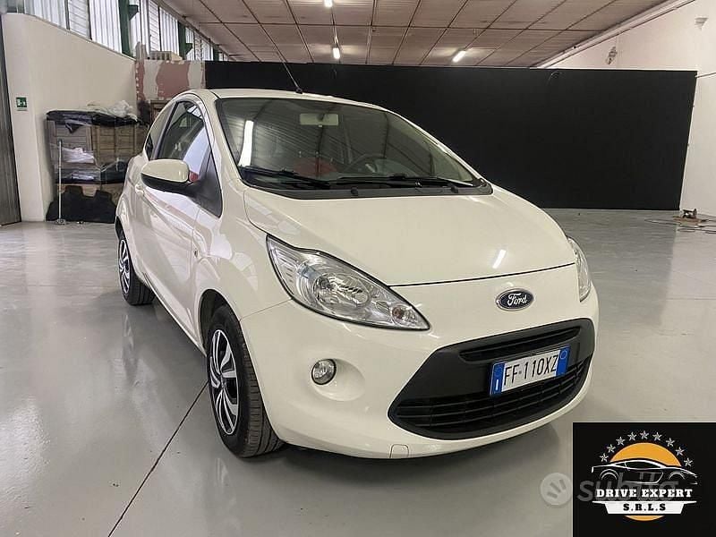Usata Ford Ka 69 CV (50 kW) 2016 Bianco Berlina