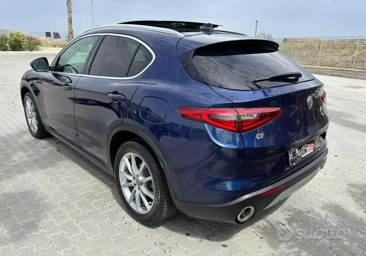 Usata Alfa Romeo Stelvio 210 CV (154 kW) 2017 Blu SUV