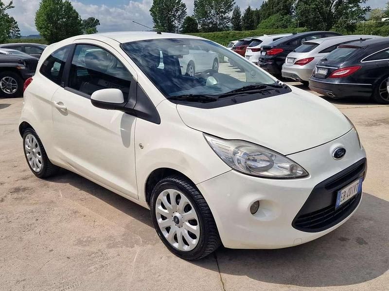 Usata Ford Ka Titanium 69 CV (50 kW) 2010 Bianco Utilitaria