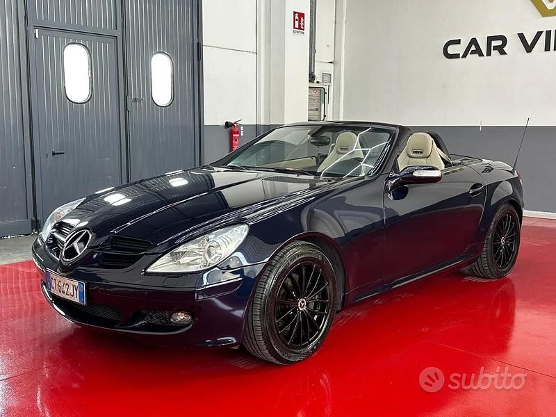 Usata Mercedes SLK200 163 CV (119 kW) 2005 Blu Cabrio