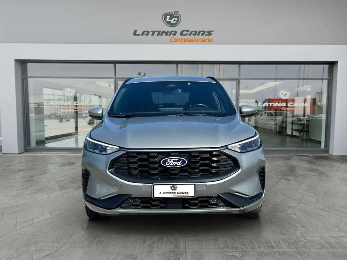 Usata Ford Kuga ST-Line 243 CV (178 kW) 2024 Grigio SUV