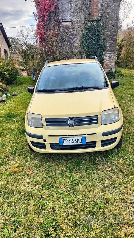 Giallo Usata 2008 Fiat Panda Dynamic Berlina | 1000 € (Buon prezzo) - Immagine 1/4