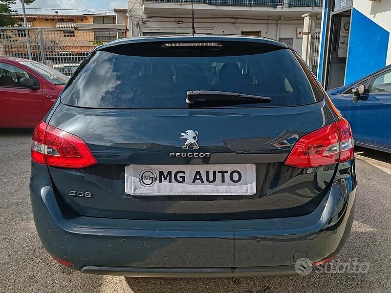 Usata Peugeot 308 Allure 131 CV (96 kW) 2019 Blu Station wagon