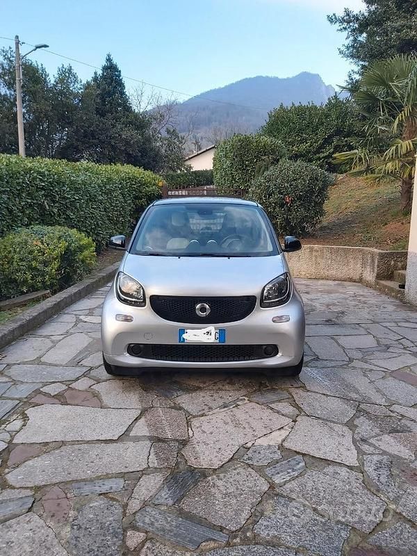 Usata 2015 Smart ForTwo Coupé Coupé | 9900 € (Buon prezzo) - Immagine 1/3