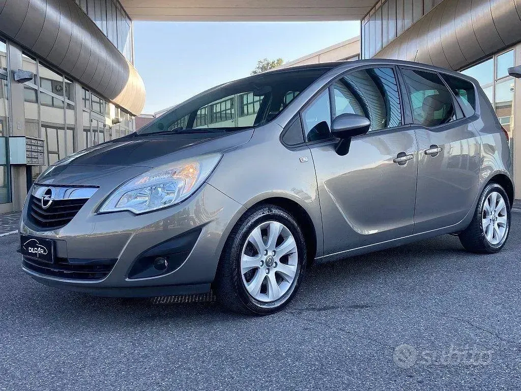Usata Opel Meriva Cosmo 120 CV (88 kW) 2013 Grigio Monovolume