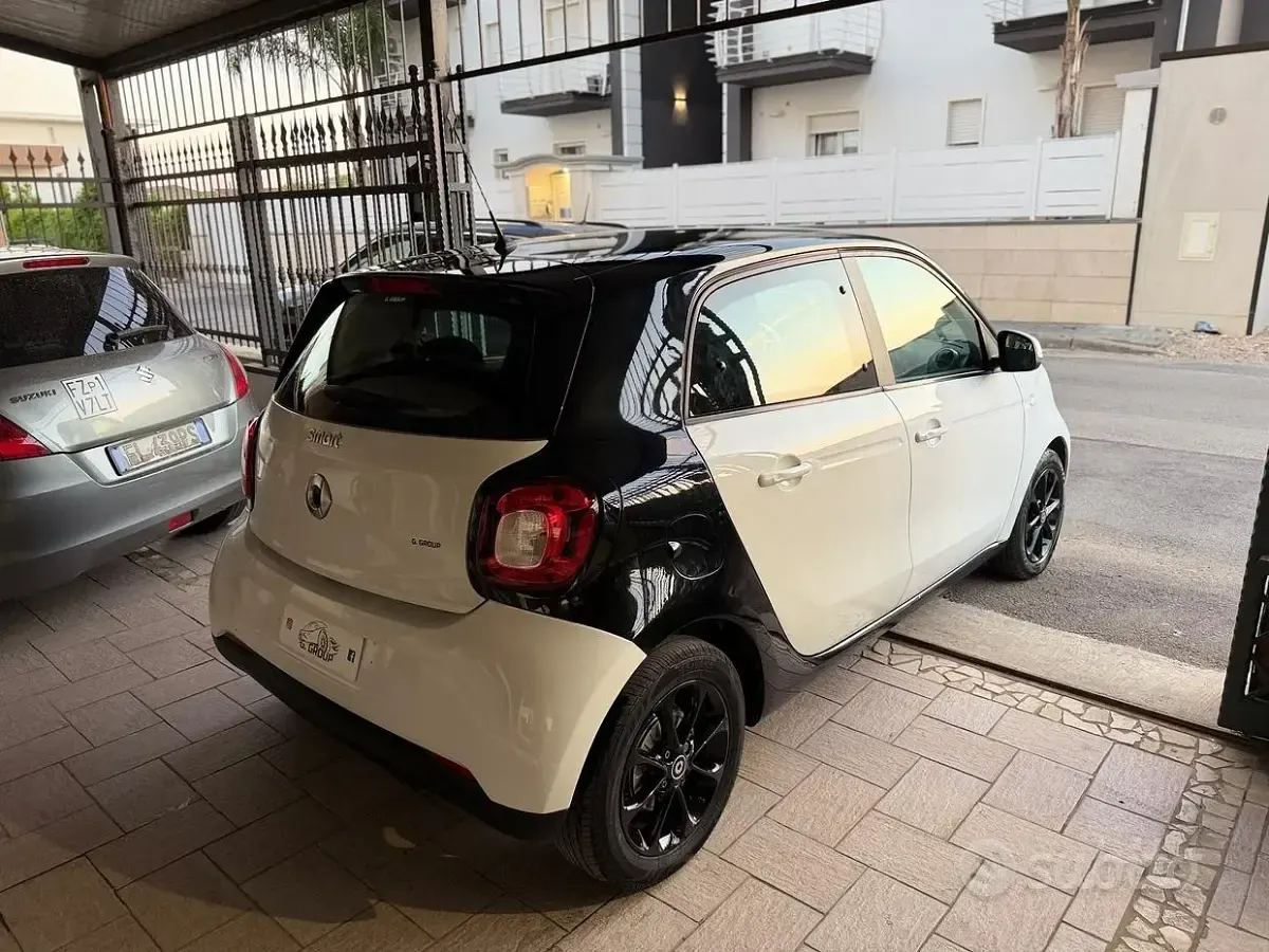 Usata Smart ForFour 71 CV (52 kW) 2018 Bianco Utilitaria