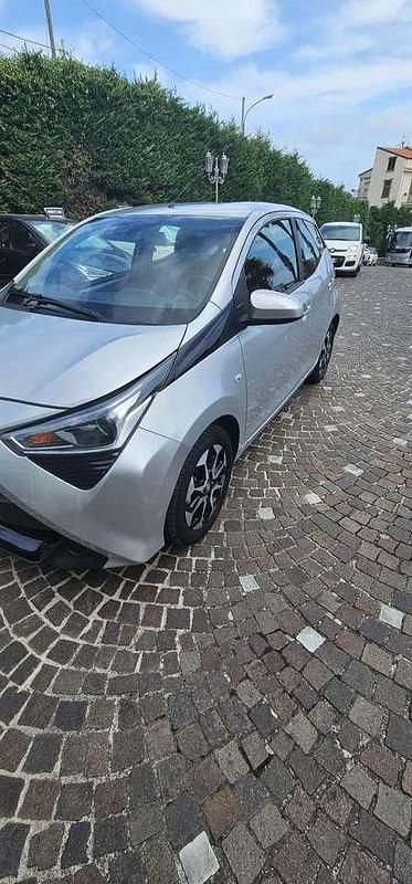 Usata Toyota Aygo X-cite 72 CV (52 kW) 2018 Grigio Utilitaria