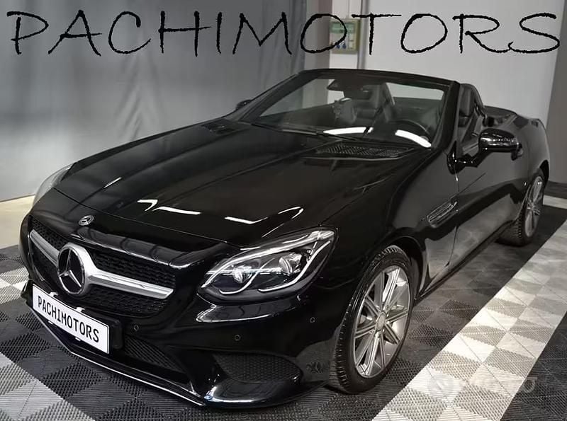 Usata Mercedes SLC180 156 CV (114 kW) 2019 Nero Cabrio