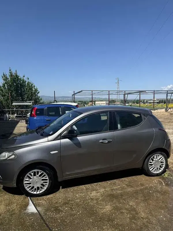 Usata Lancia Ypsilon S 95 CV (69 kW) 2011 Utilitaria