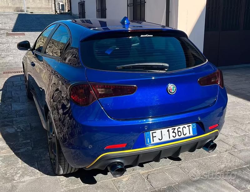 Usata Alfa Romeo Giulietta Super 120 CV (88 kW) 2017 Blu Utilitaria