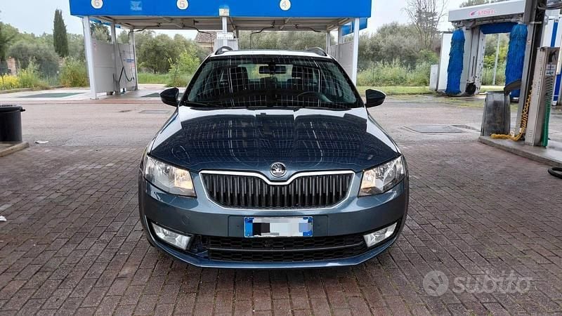 Usata Skoda Octavia 110 CV (80 kW) 2015 Grigio Utilitaria