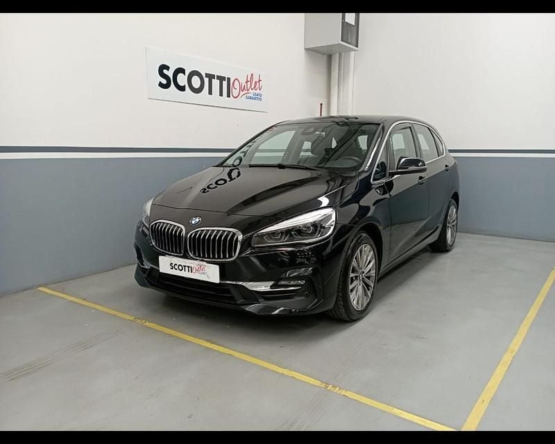 Usata BMW 216 Luxury Line 116 CV (85 kW) 2020 Nero Station wagon