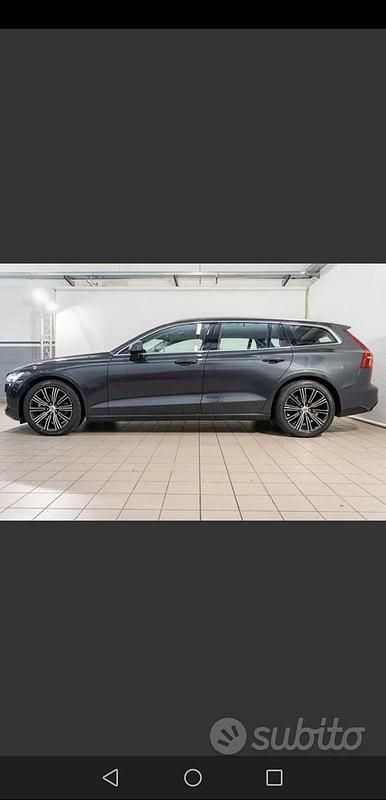 Usata Volvo V60 Inscription 190 CV (139 kW) 2018 Grigio Station wagon