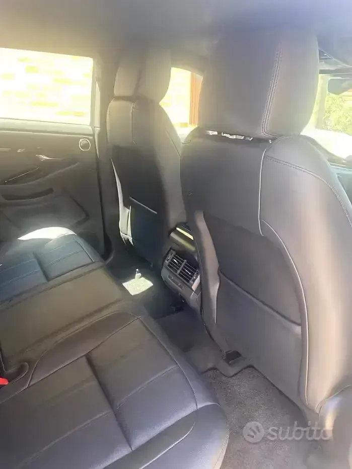 Usata Land Rover Range Rover evoque 150 CV (110 kW) 2024 Grigio SUV