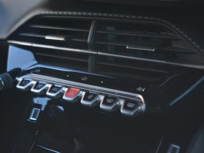 Usata Peugeot 2008 Allure 101 CV (74 kW) 2025 Blu SUV