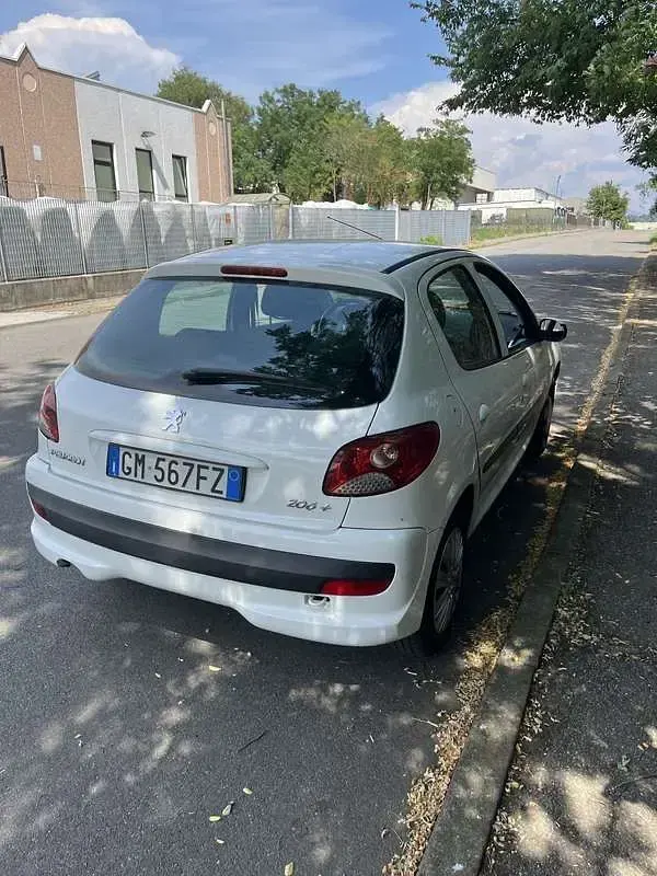 Usata Peugeot 206 60 CV (44 kW) 2012 Bianco Berlina