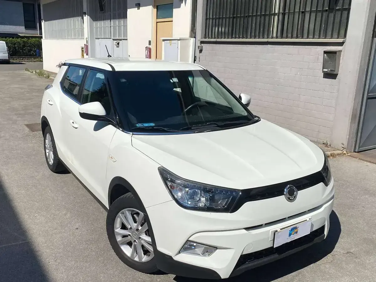 Usata SsangYong Tivoli 116 CV (85 kW) 2016 Bianco SUV