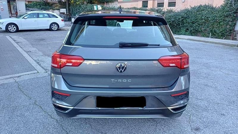 Usata VW T-Roc Business 110 CV (80 kW) 2021 Grigio SUV