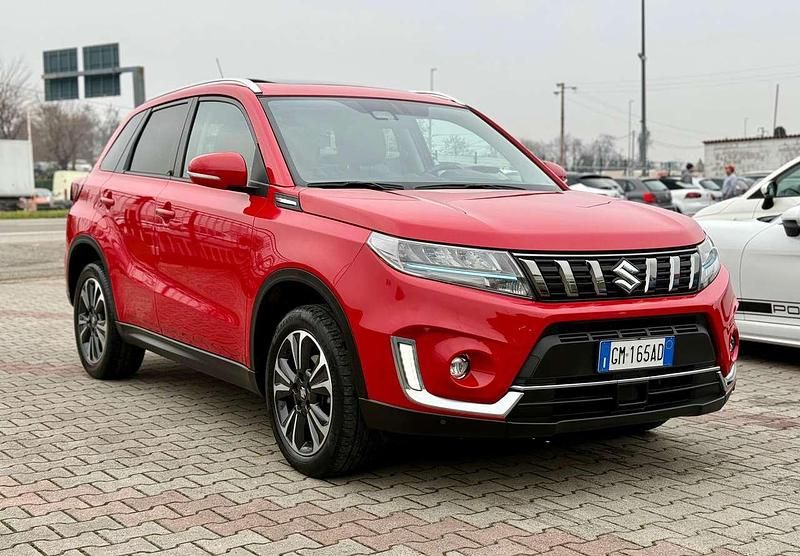 Usata Suzuki Vitara 102 CV (75 kW) 2023 Rosso SUV