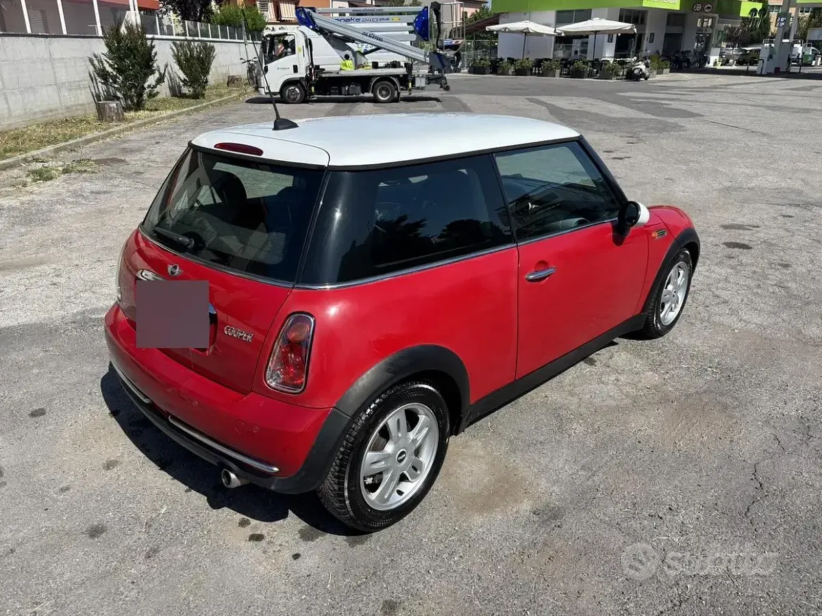 Usata Mini Cooper 116 CV (85 kW) 2005 Rosso Utilitaria