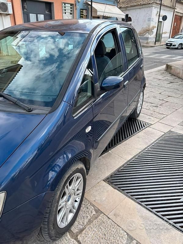 Usata Fiat Idea 2007 Blu Monovolume