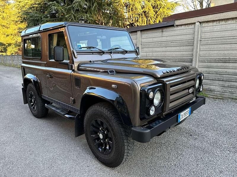Marrone Usata 2011 Land Rover Defender SUV | 39.000 € (Cara) - Immagine 1/4