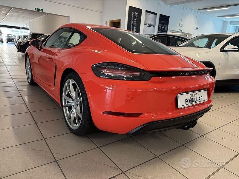Usata Porsche 718 Cayman 300 CV (220 kW) 2019 Arancione Coupé