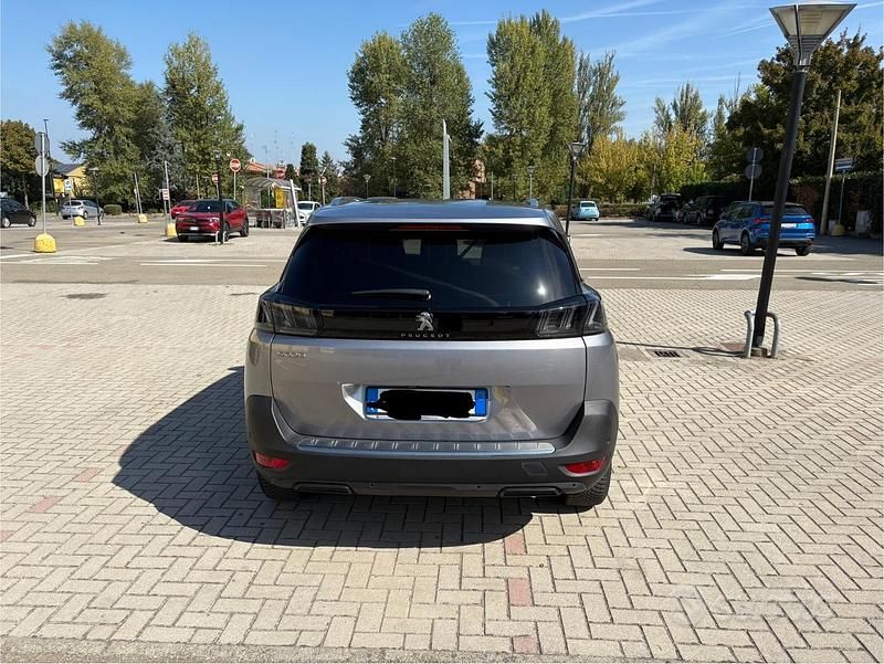 Usata Peugeot 5008 Allure 131 CV (96 kW) 2021 Grigio SUV