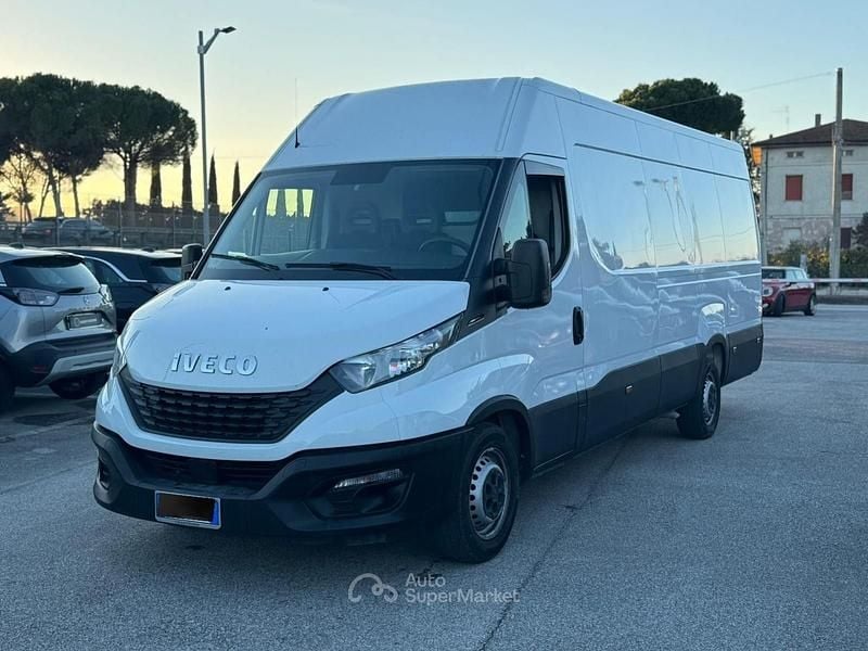 Usata Iveco Daily 155 CV (114 kW) 2020 Bianco Berlina