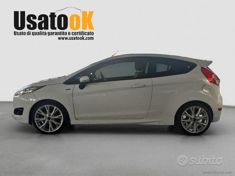 Usata Ford Fiesta ST-Line 101 CV (74 kW) 2017 Bianco Berlina