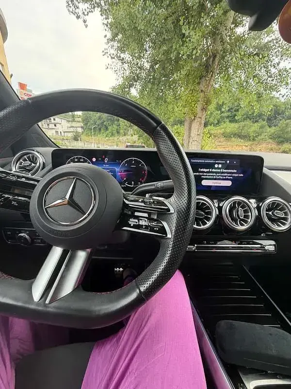 Usata Mercedes GLA180 Advanced Plus 116 CV (85 kW) 2024 Argento SUV