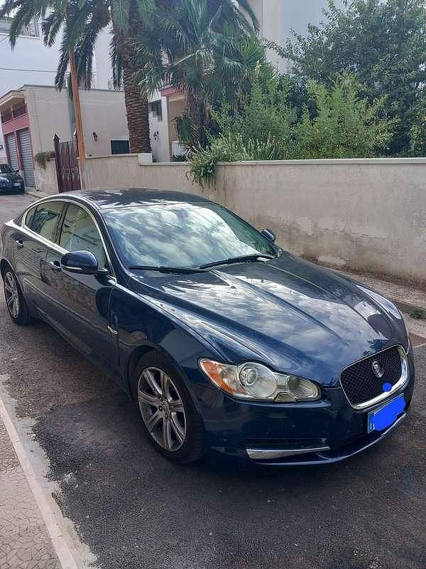 Usata 2011 Jaguar XF Luxury Tre volumi | 6700 € (Buon prezzo) - Immagine 1/4
