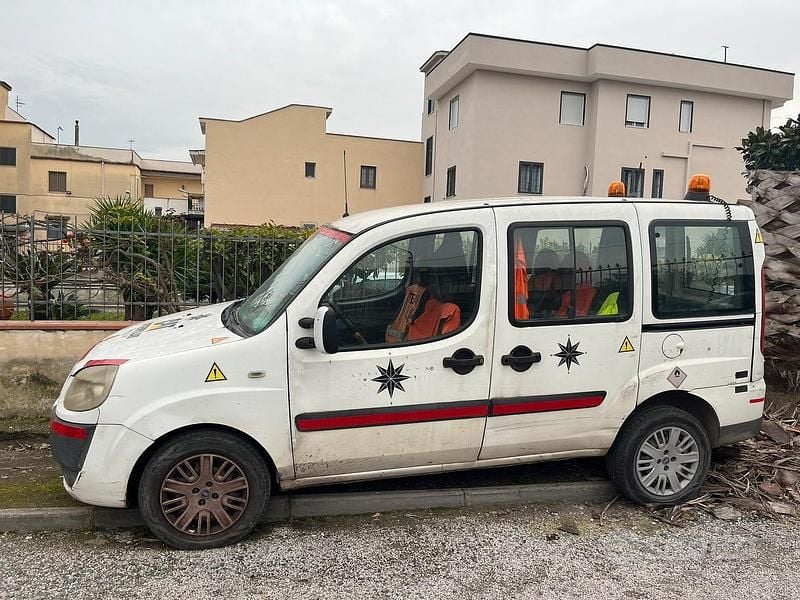 Usata Fiat Doblò 2005 Bianco Monovolume