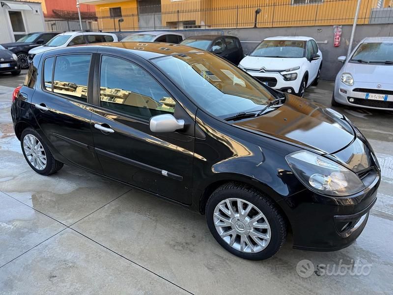 Usata Renault Clio II Dynamique 85 CV (62 kW) 2008 Nero Berlina