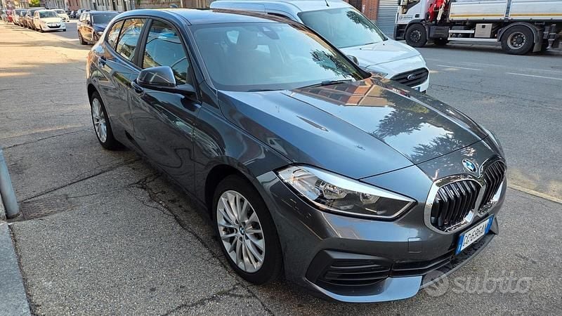 Usata BMW 116 Advantage 116 CV (85 kW) 2021 Grigio Utilitaria