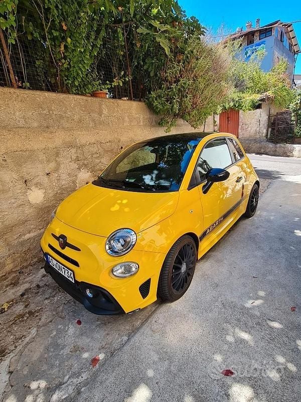 Giallo Usata 2019 Abarth 500 Competizione | 13.500 € (Super prezzo) - Immagine 1/2